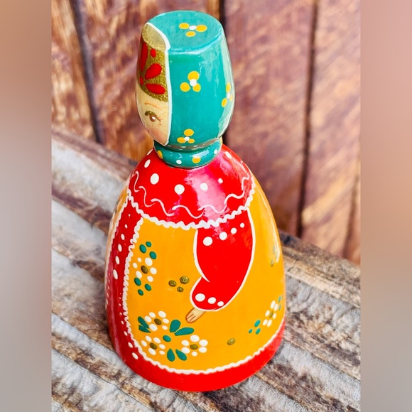 Handcrafted Artisan Peg Wood Doll - Picture 5 of 9